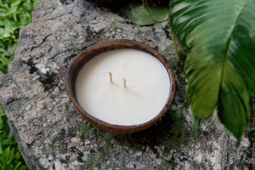Peek-a-Boo Sand-Bank Coconut Shell Candle